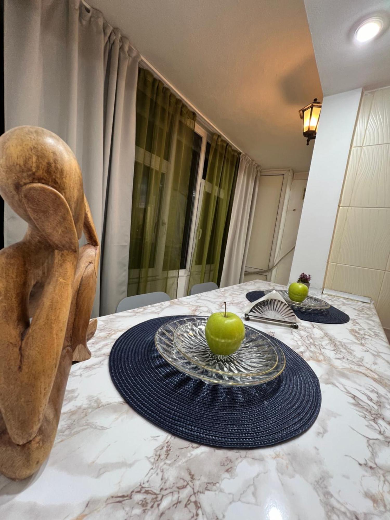 Kiwi Apart-Hotel 1Br Wi-Fi Free - Close To Old Town - Cozy Location - Shorter Or Longer Stay - R&M Boutique Бухарест Екстер'єр фото